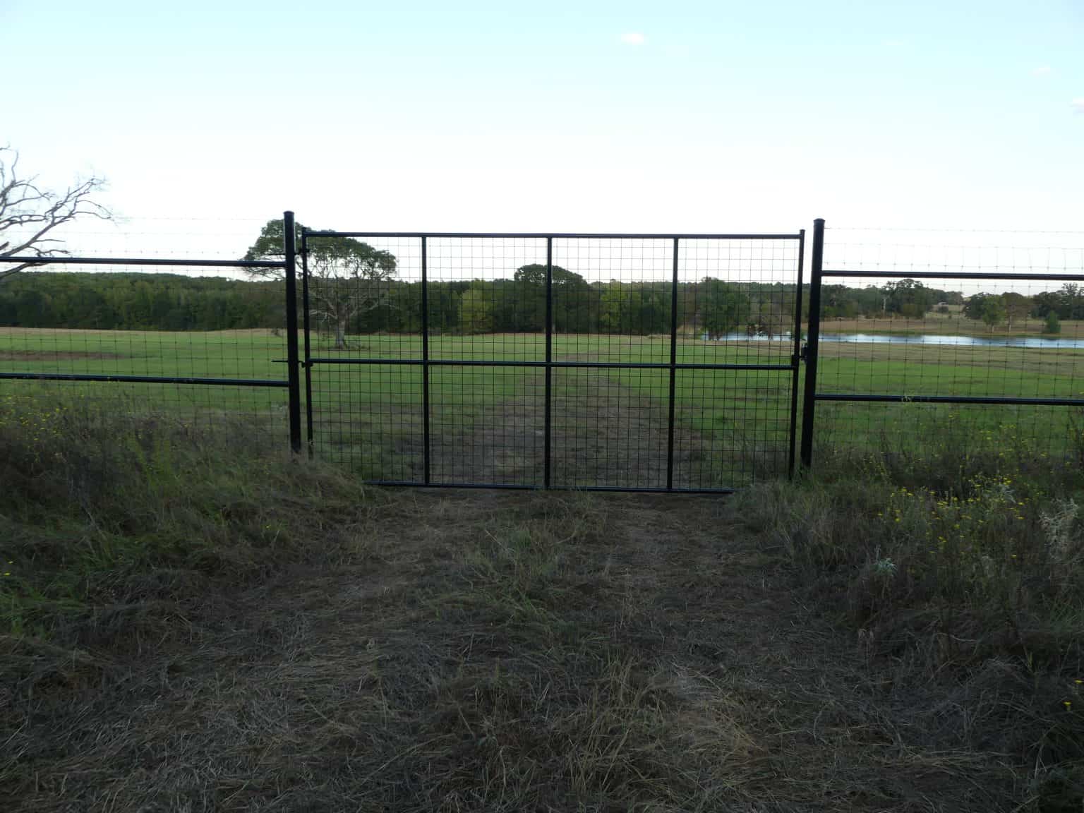 The Best High Game Fence for Trophy Whitetails and Exotics - Tejas ...